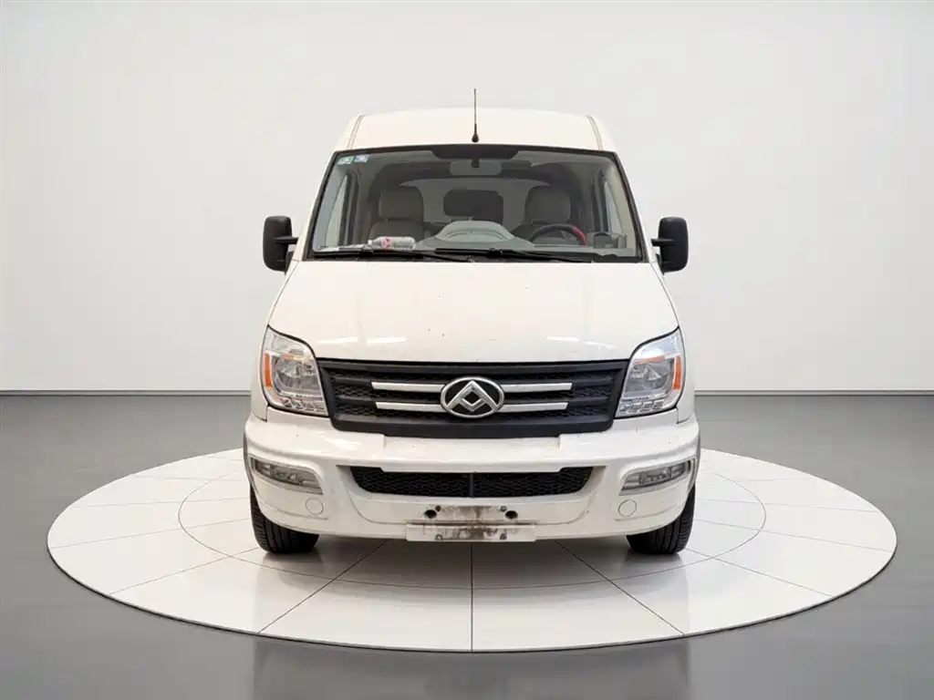 SAIC Maxus Xintu V80 2021 2.0T Manual Classic City Delivery King Short Wheelbase Medium Roof 3-seater фото 24