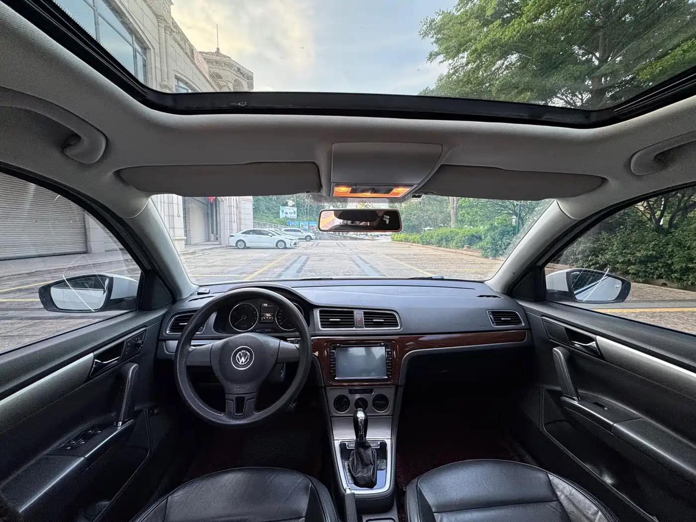 Volkswagen Lavida 2013 Facelift 1.4TSI DSG Comfort фото 5