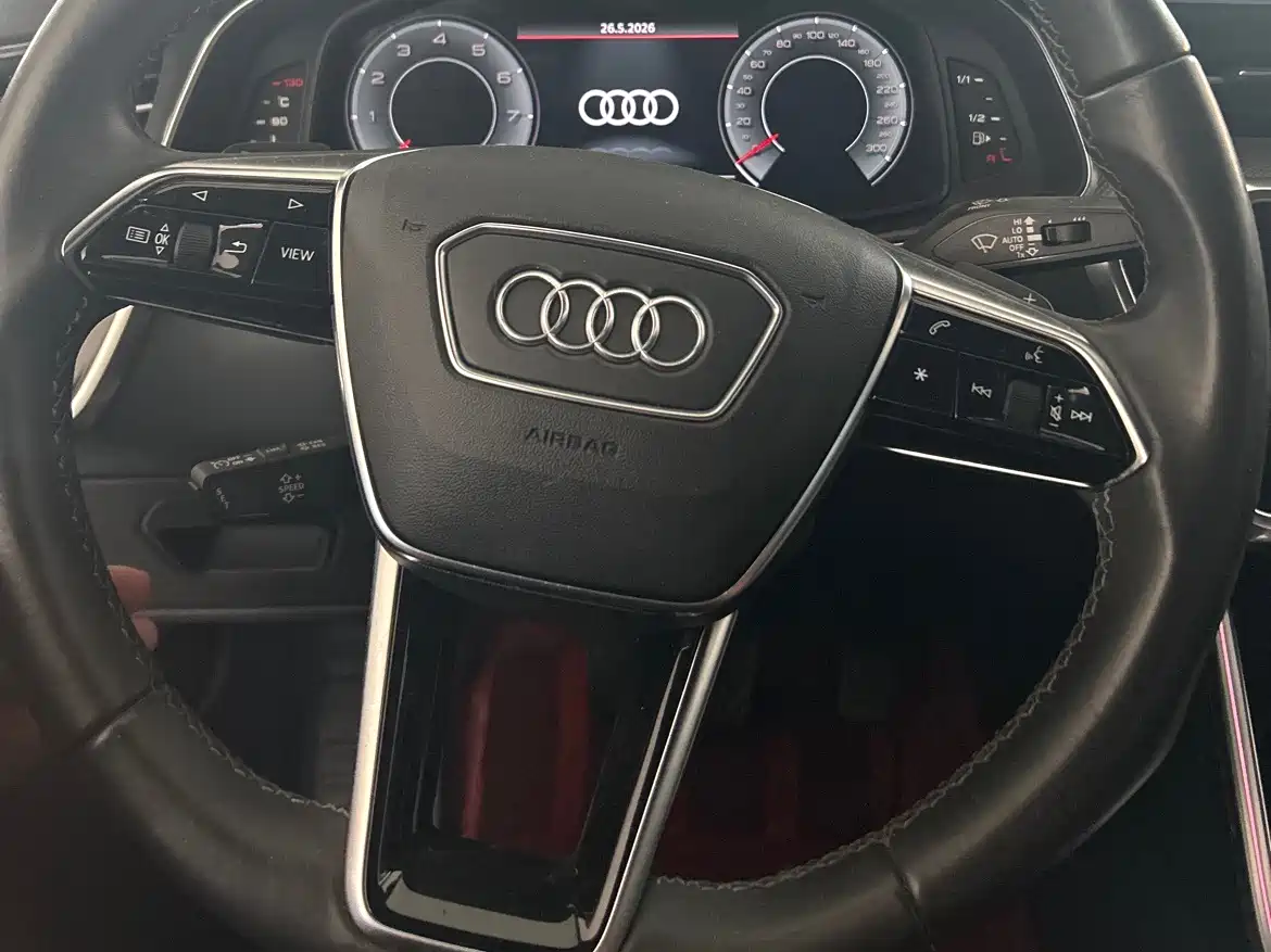 Audi A6L 2021 40 TFSI Luxury Sport фото 6
