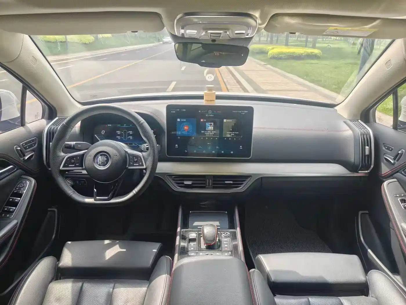 BYD Tang New Energy 2018 DM 2.0T AWD Intelligent Pioneer 7-Seater China V фото 2