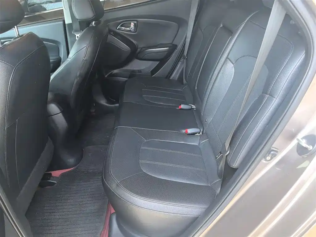 Hyundai Beijing Hyundai ix35 2013 2.0L Auto 2WD Smart GLS China IV фото 17