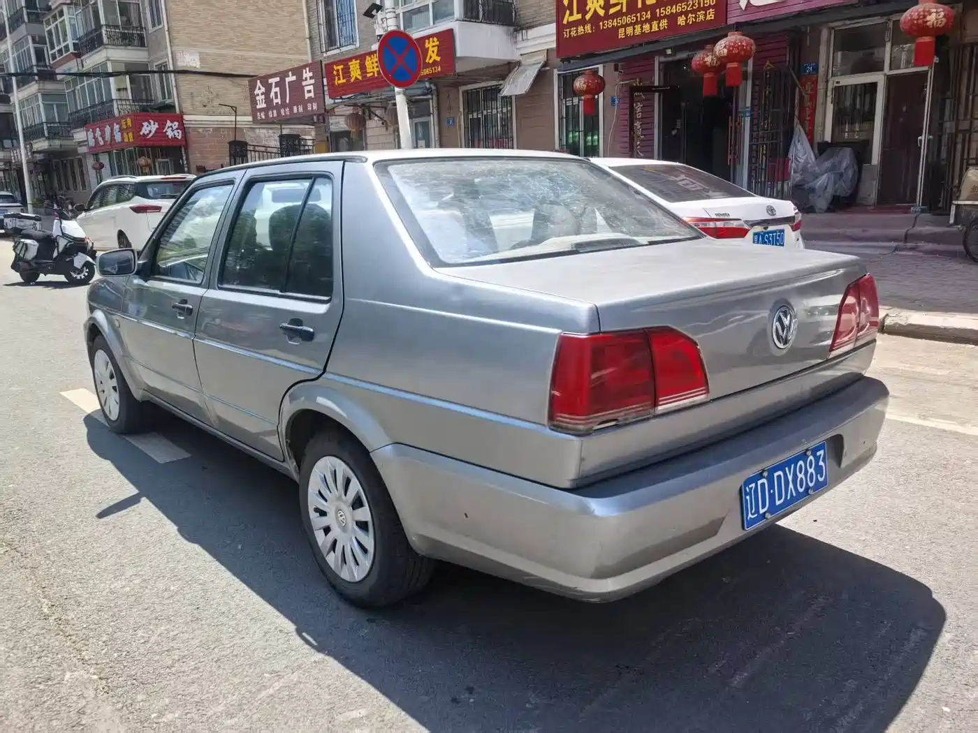 Volkswagen Jetta 2010 1.6L Partner фото 6