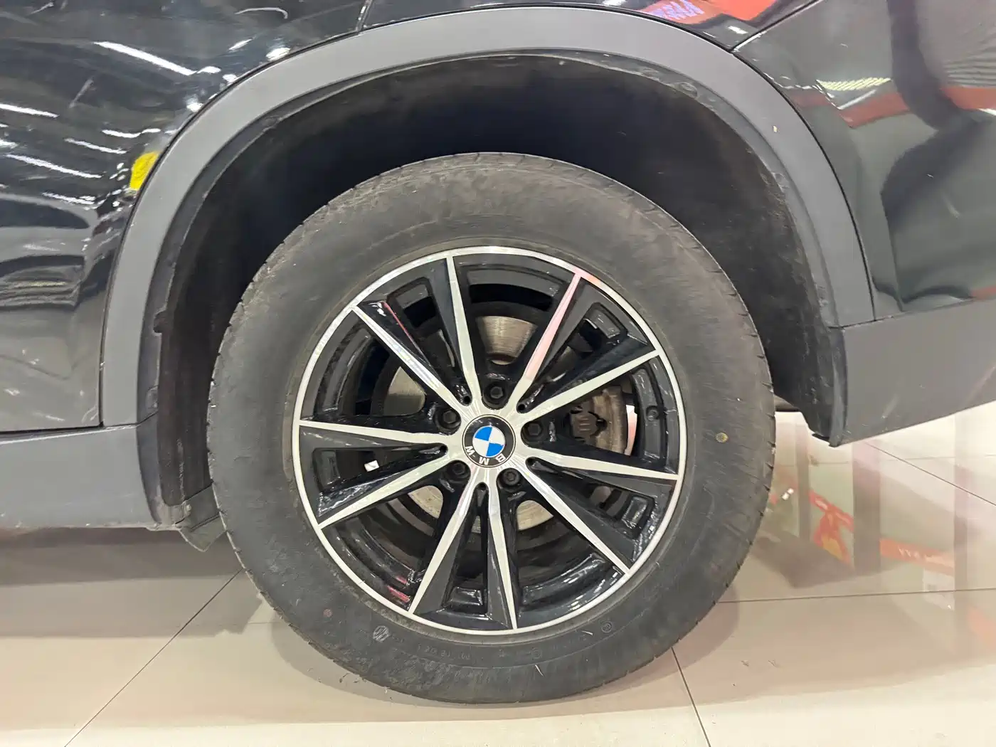 BMW X5 (Import) 2014 xDrive35i Leading фото 28