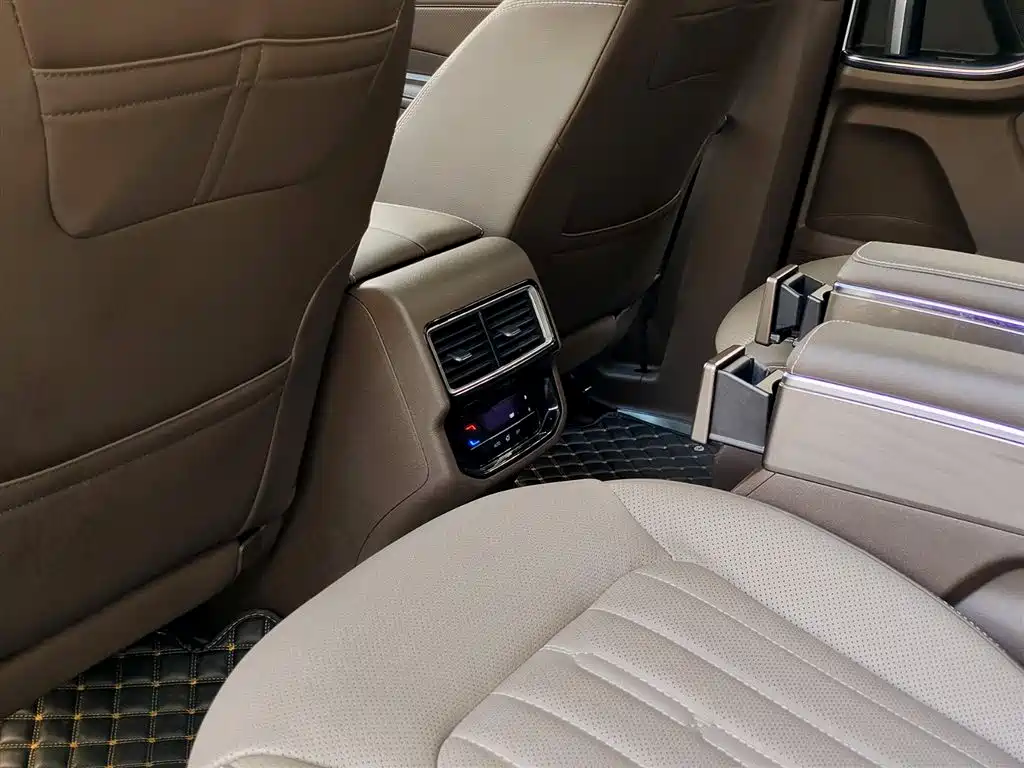 Volkswagen Viloran 2023 Facelift 380TSI Prestige Edition фото 9