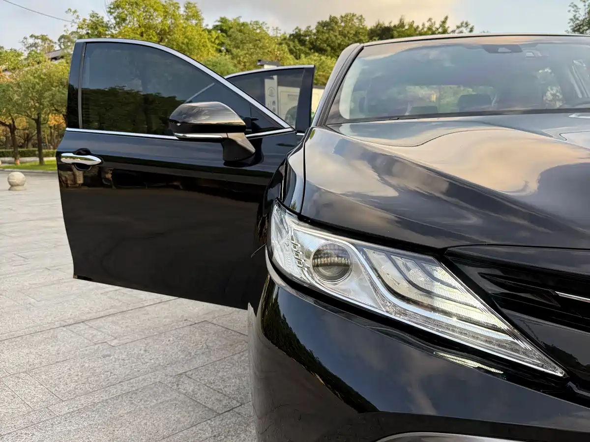 Toyota Camry 2018 2.0G Luxury Edition фото 17