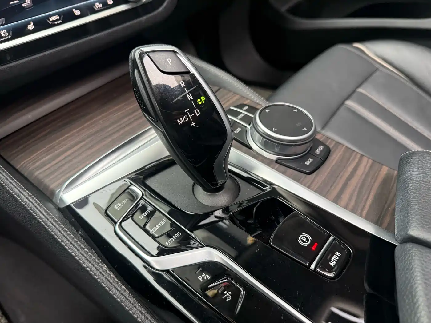 BMW 6 Series GT 2021 630i Luxury Design Package фото 21