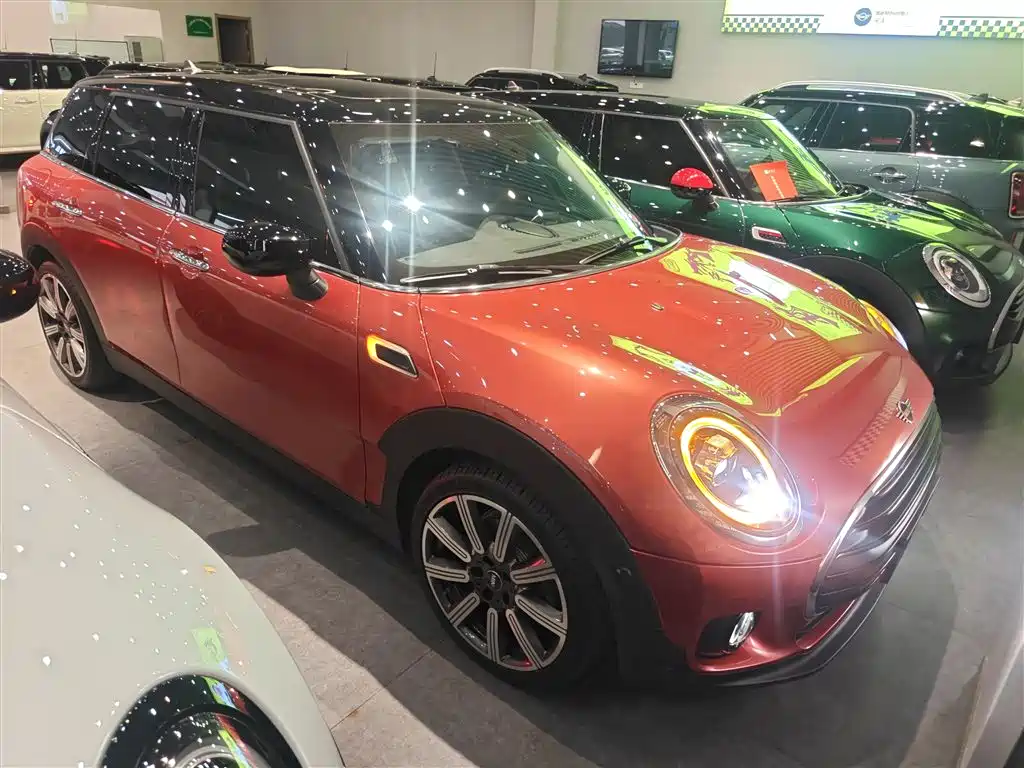 MINI CLUBMAN
