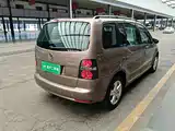 Photo 7 - Volkswagen Touran