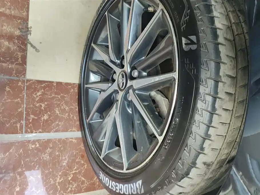 Toyota Camry 2021 2.5G Luxury Edition фото 6