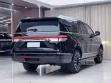 Фото 17 - Lincoln Navigator