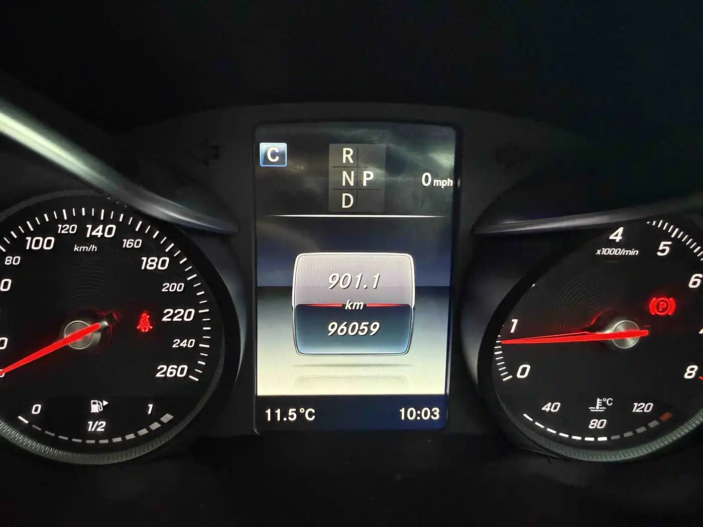 Mercedes-Benz GLC 2016 GLC 300 4MATIC Dynamic фото 8