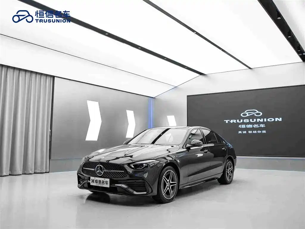 Mercedes-Benz C-Class 2023 Facelift C 260 L Night Sport Edition фото 3