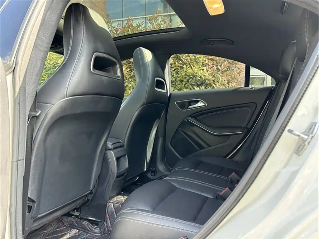 Mercedes-Benz CLA (Import) 2017 CLA 200 Dynamic фото 15