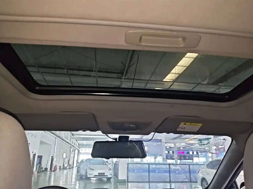 Chevrolet Sail 2015 Sail 3 1.5L Manual Ideal Sunroof Edition фото 18