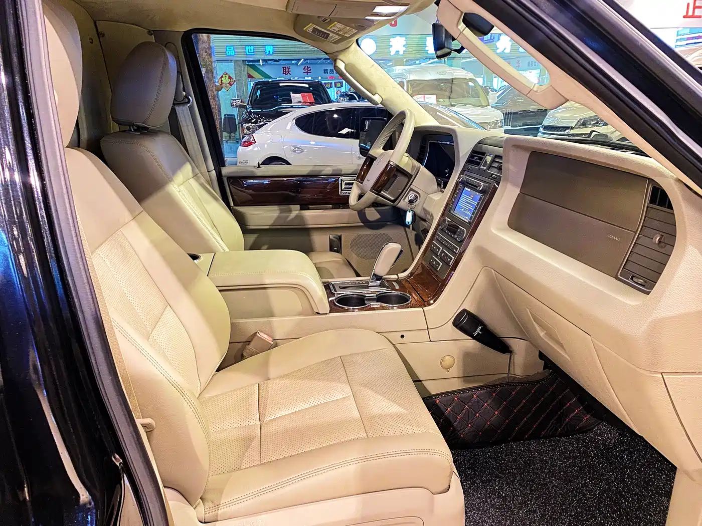 Lincoln Navigator 2010 5.4L AWD фото 7