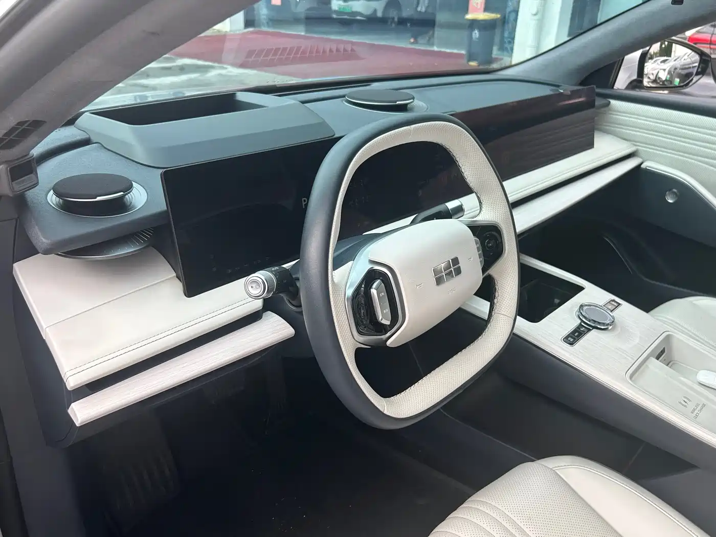 Geely Galaxy Galaxy E8 2024 665km RWD Starship Voyager Edition фото 15