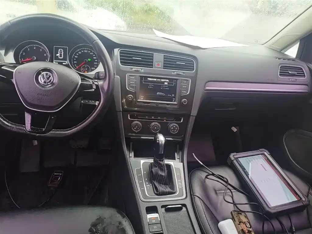 Volkswagen Golf 2016 1.6L Automatic Comfort фото 13