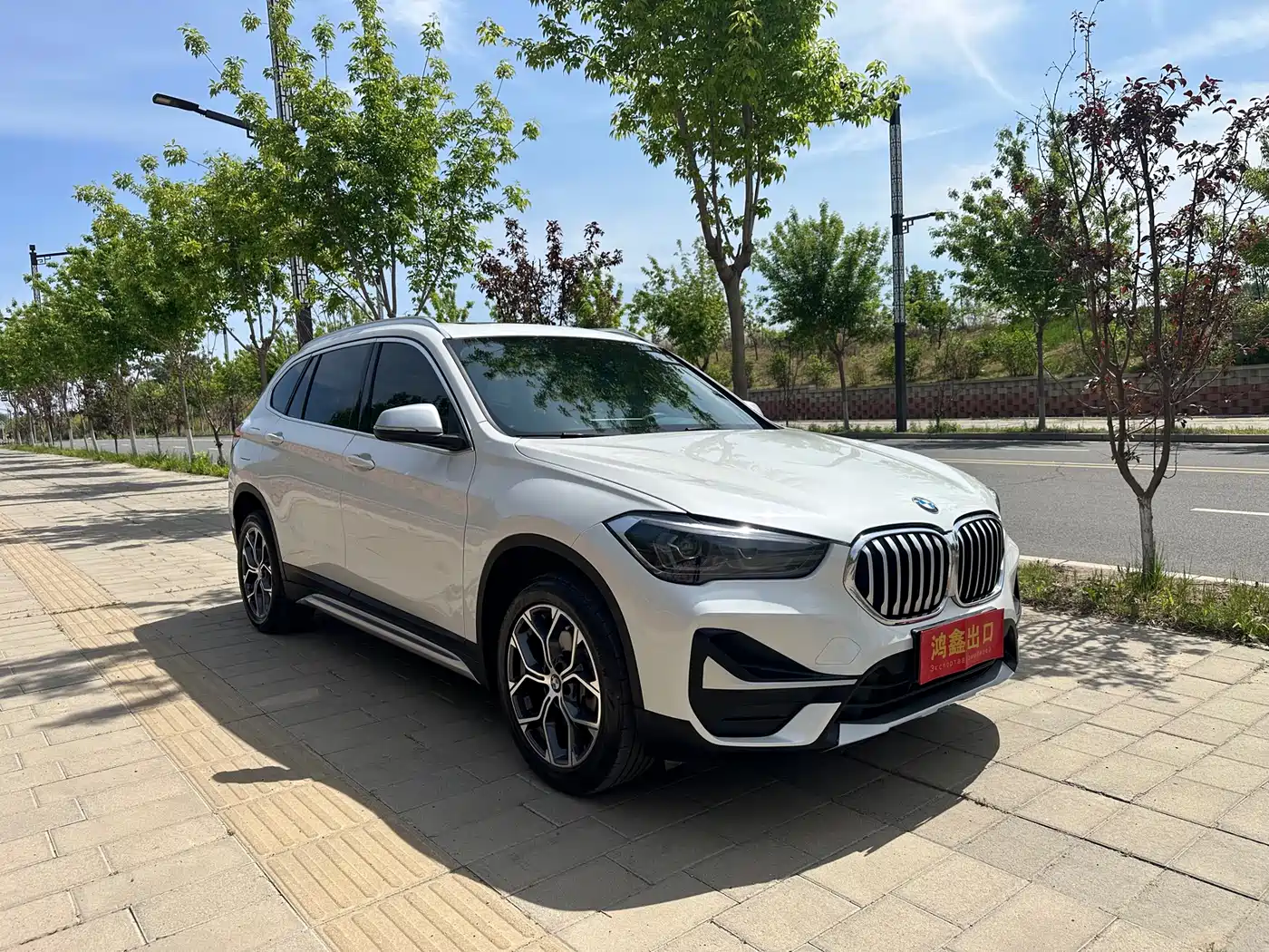 BMW X1 2022 sDrive20Li Fashion фото 3