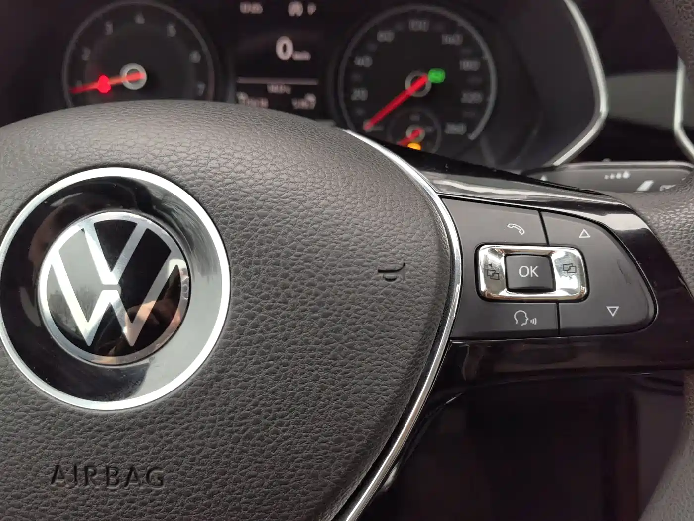 Volkswagen Passat 2021 Model 280TSI Business Edition фото 16