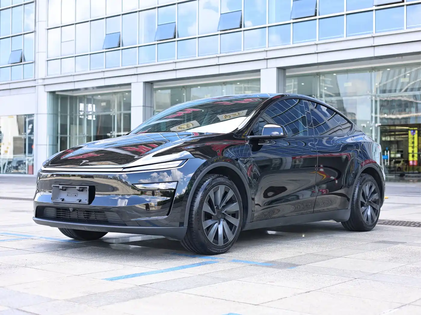 Фото 1 - Tesla Model Y