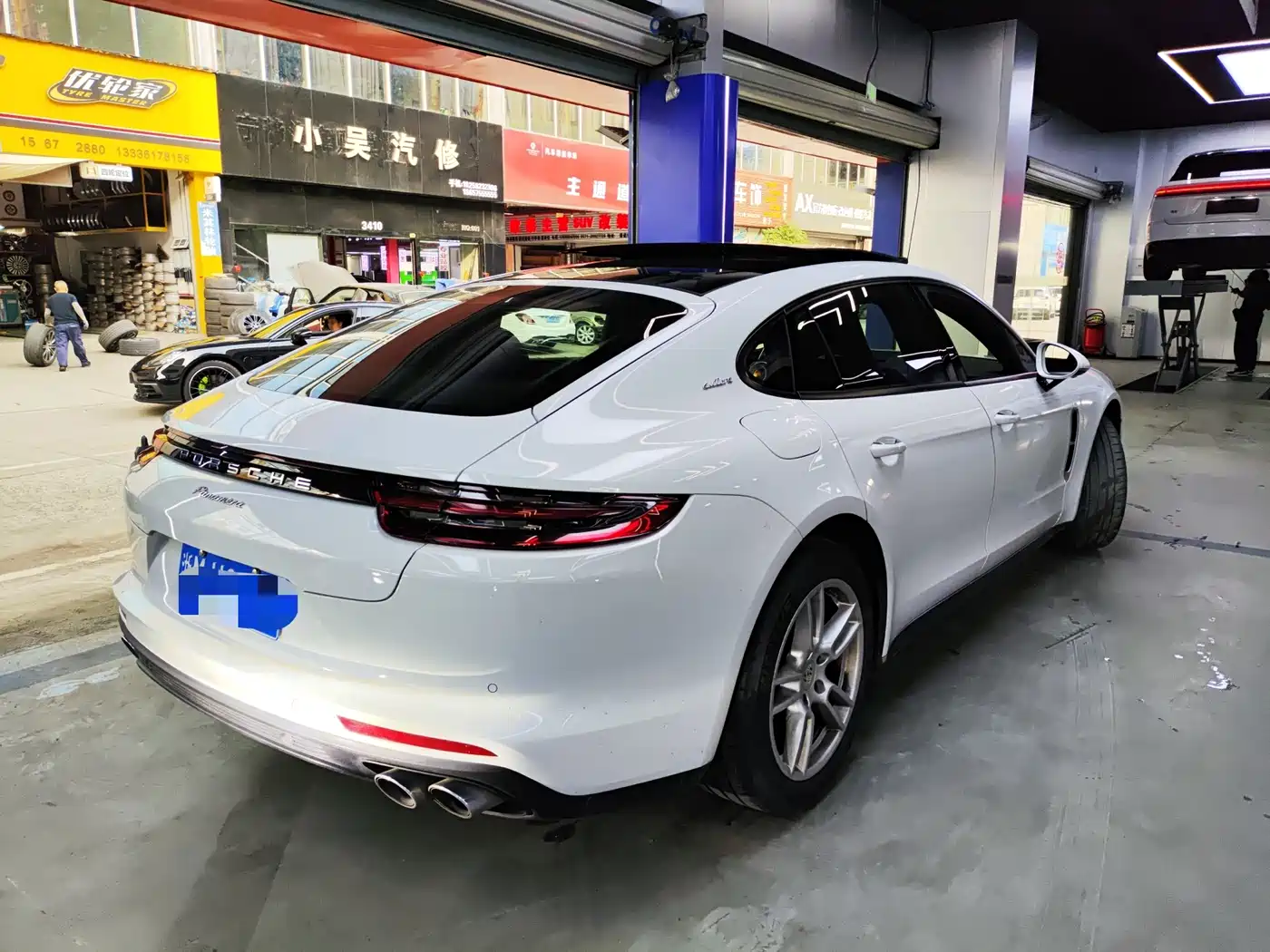 Porsche Panamera 2019 Panamera 4 Executive Long Wheelbase 2.9T фото 3