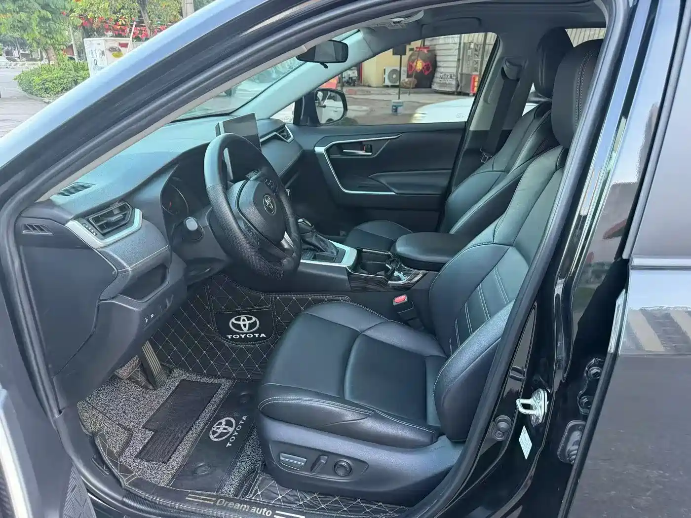 Toyota Wildlander 2021 2.0L CVT 2WD Luxury Edition фото 9