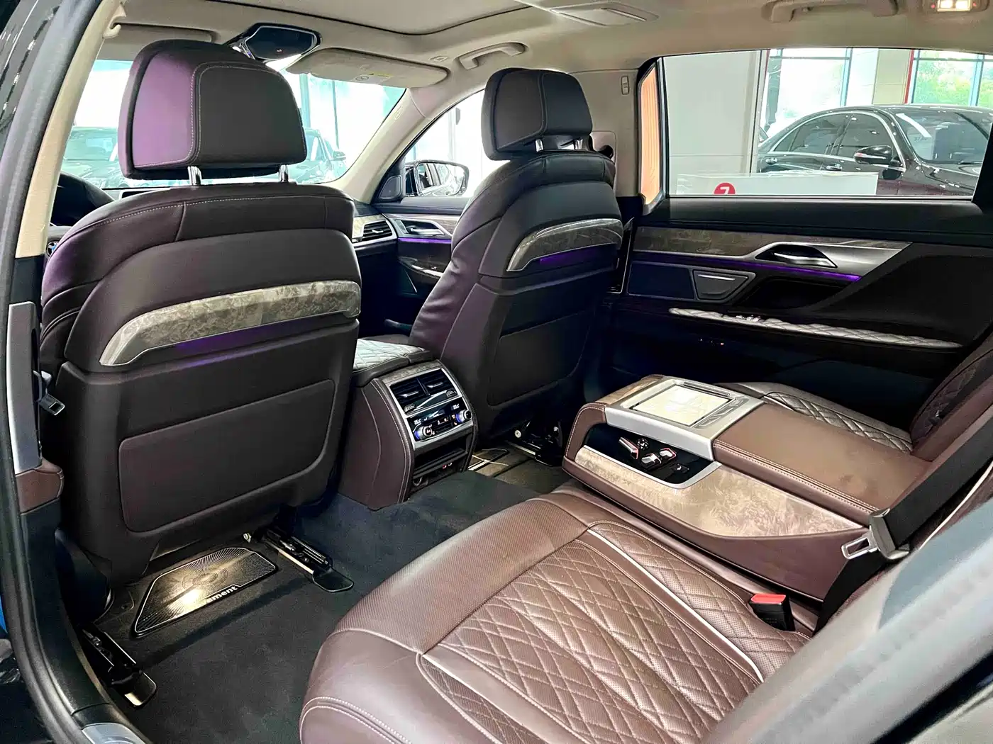 BMW 7 Series 2019 740Li Leading Luxury Package фото 9