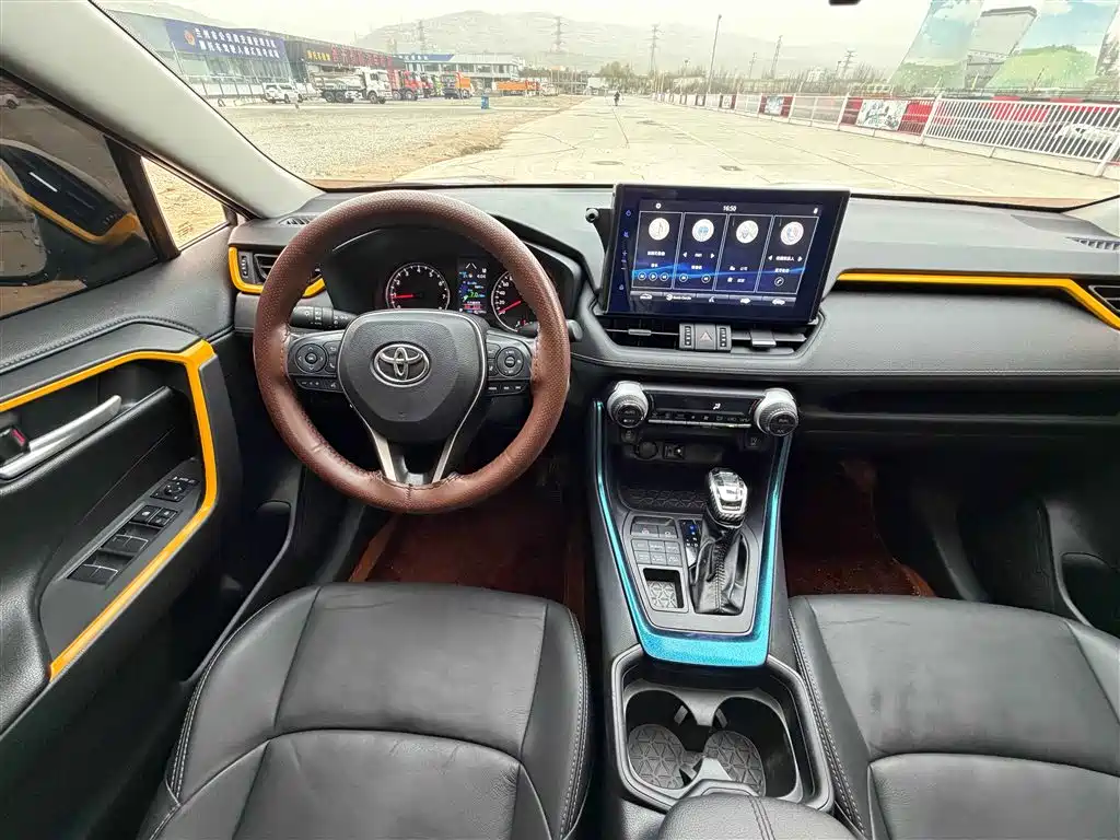 Toyota Wildlander 2022 2.0L CVT AWD Luxury PLUS Edition фото 9