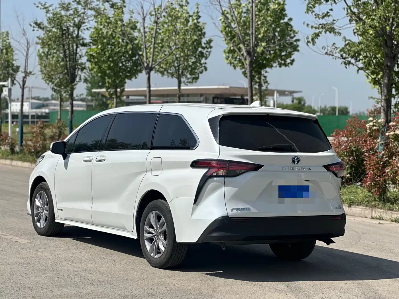 Toyota Sienna 2024 2.5L Hybrid Comfort Edition фото 7