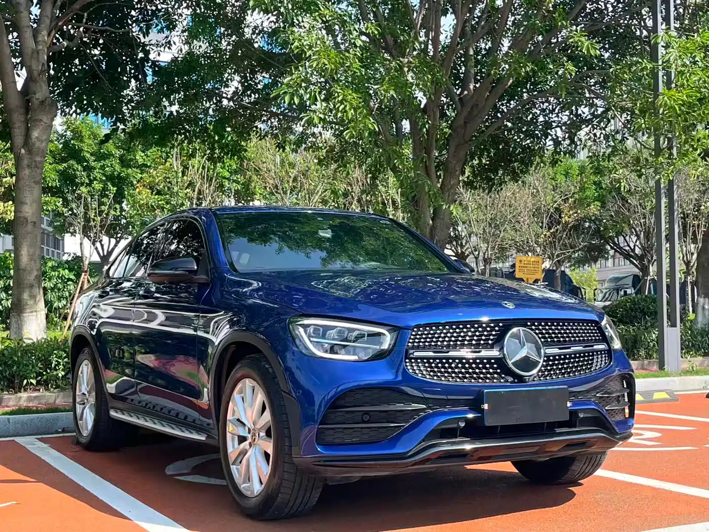 Mercedes-Benz GLC Coupe 2021 GLC 260 4MATIC Coupe SUV фото 3