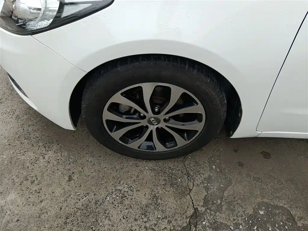 Kia K3 2015 1.6L Automatic GLS фото 23