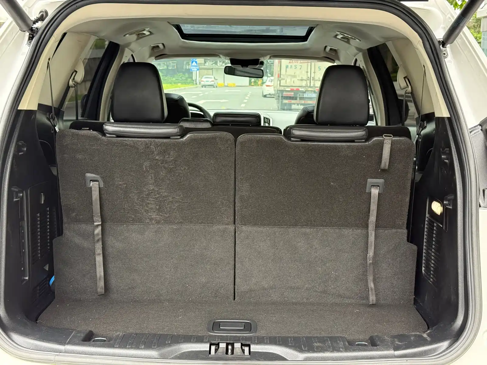 Фото 33 - Ford Edge