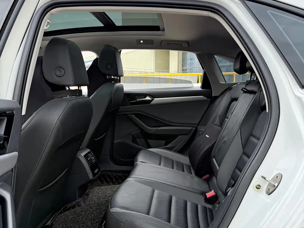 Volkswagen Sagitar 2021 280TSI DSG Comfort Smart Connect Edition фото 8