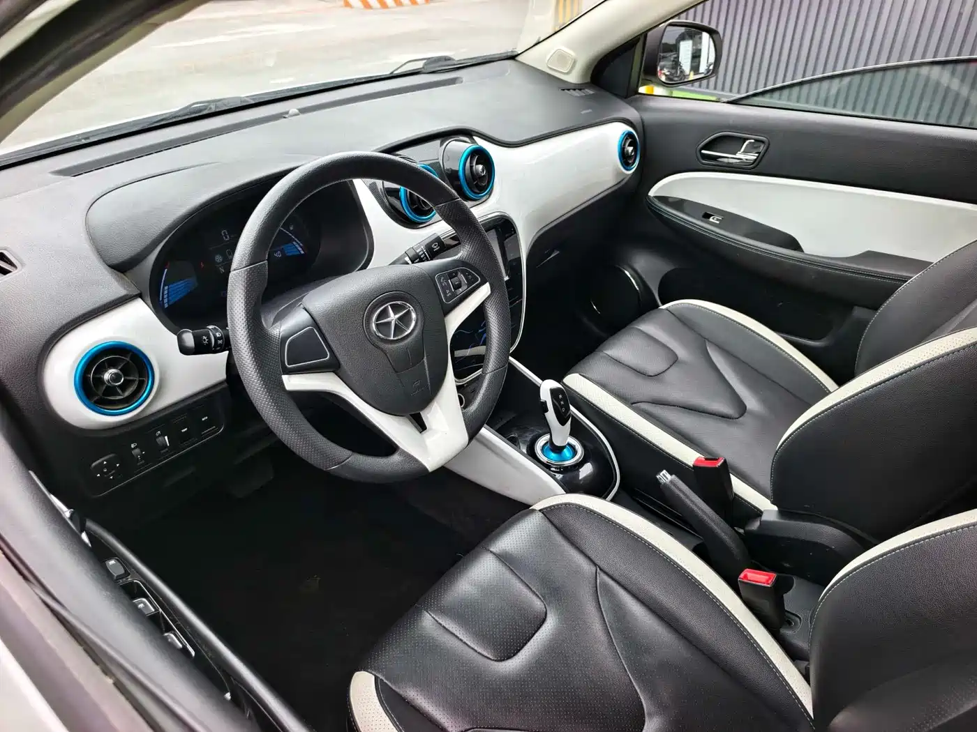 JAC Motors JAC iEV 2015 2015 iEV5