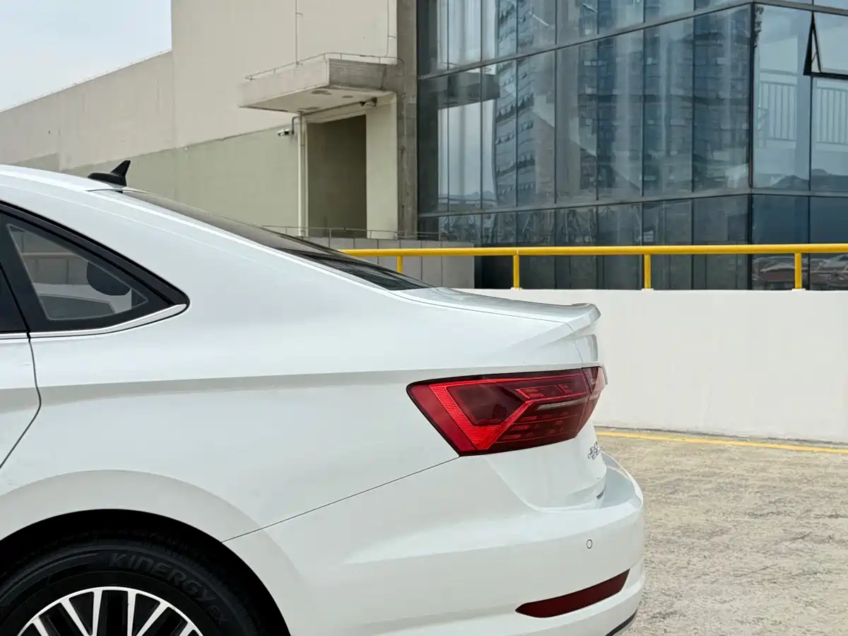 Volkswagen Sagitar 2021 280TSI DSG Comfort Smart Connect Edition фото 4