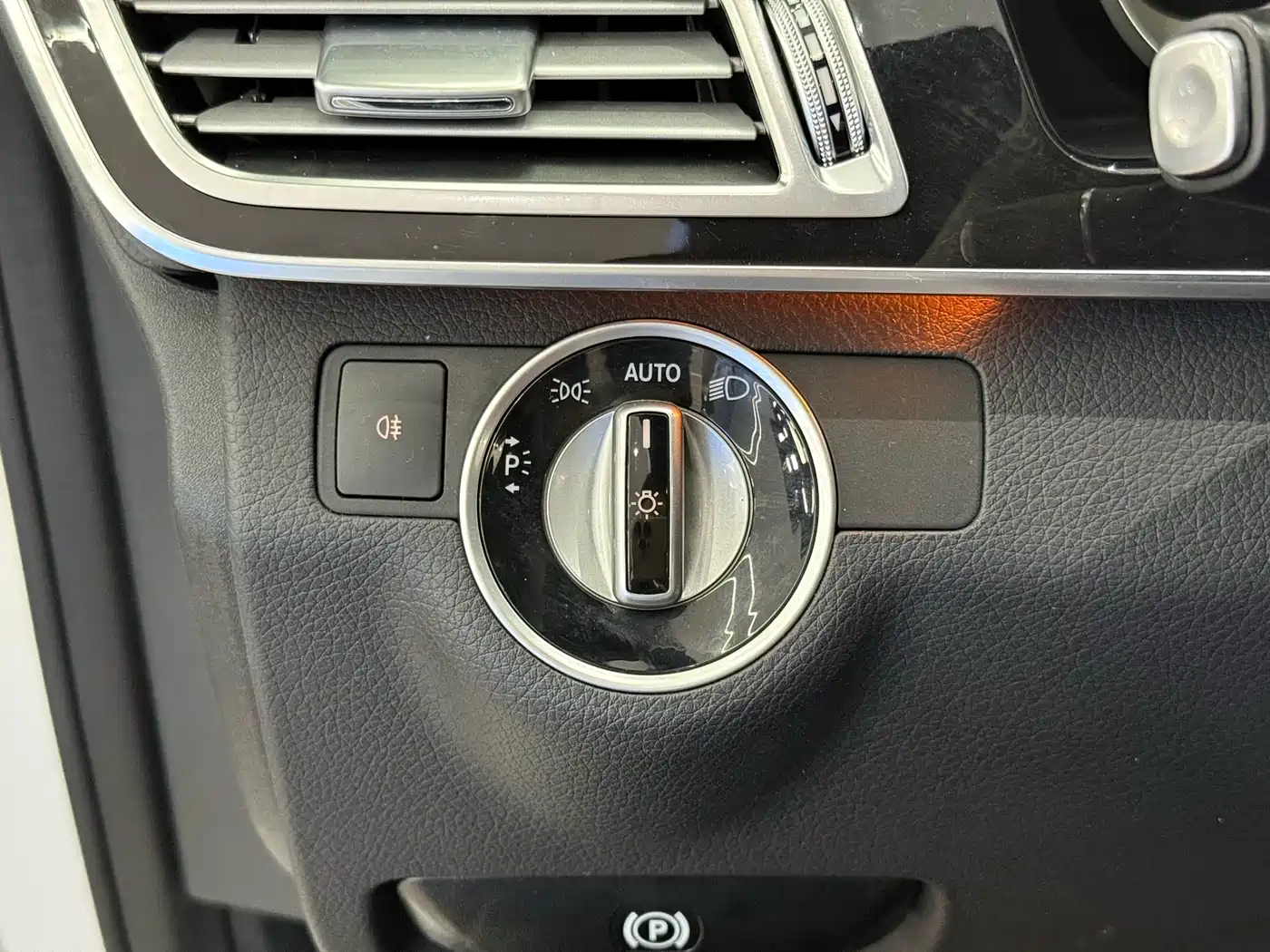 Mercedes-Benz E-Class 2015 Facelift E 260 L Sport фото 8