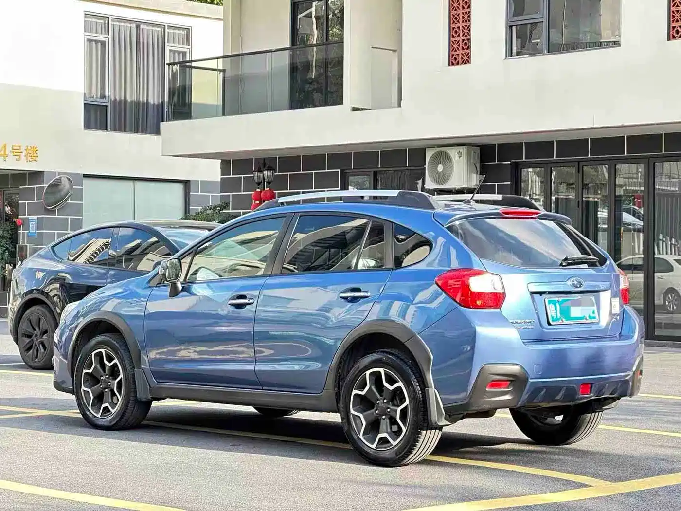 Subaru XV 2014 2.0i Luxury фото 4