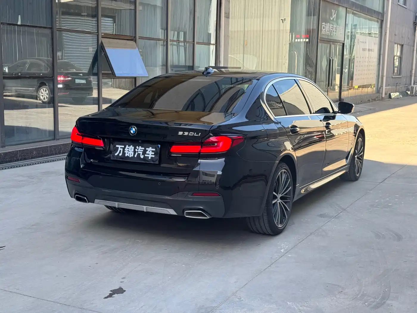 BMW 5-SERIES