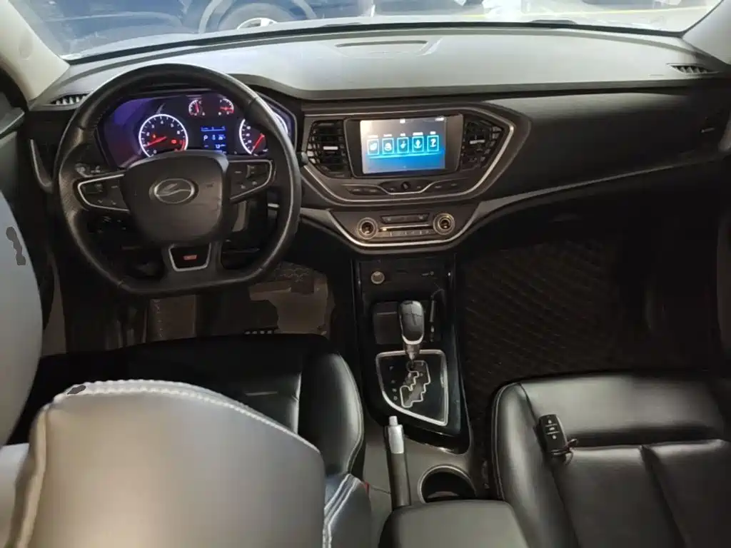 Landwind X2 2017 2017 1.6L Auto Platinum Edition