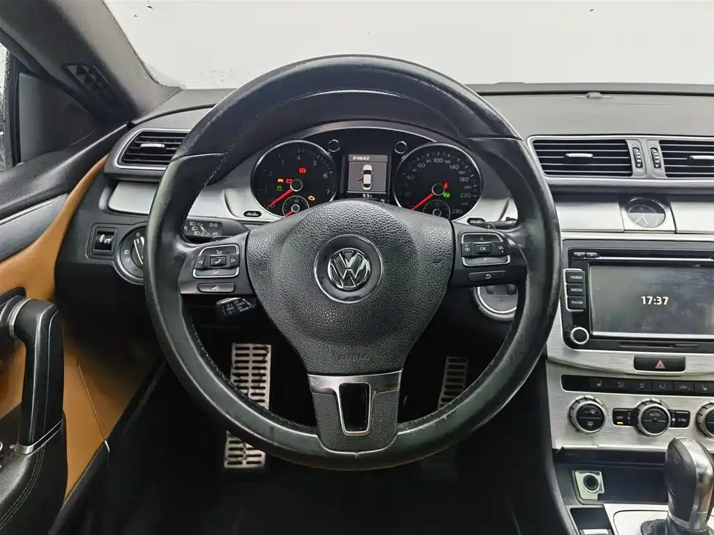 Volkswagen FAW-Volkswagen CC 2013 2.0TSI Ultimate фото 11