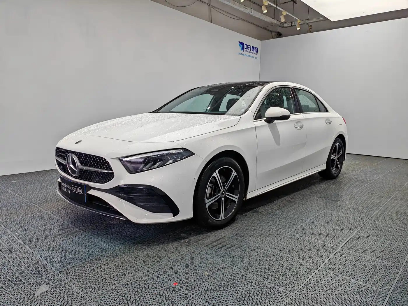 Mercedes-Benz A-Class 2023 A 200 L Fashion
