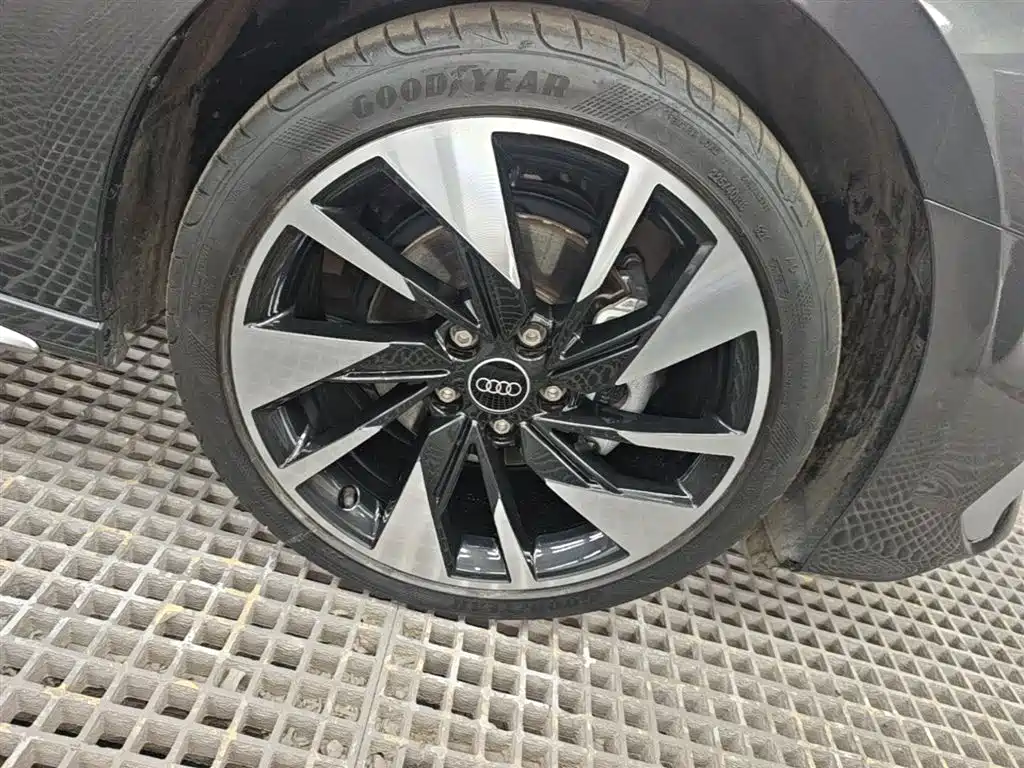 Audi A3 2023 Facelift A3L Limousine 35 TFSI Fashion Sport фото 14