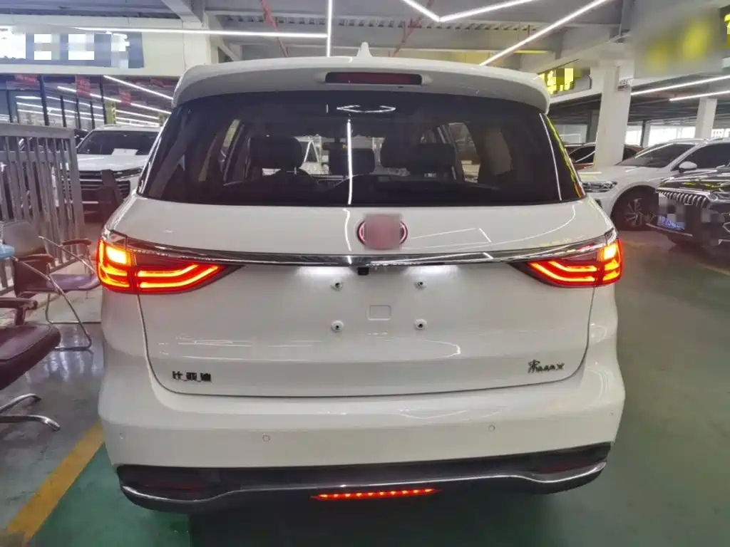 BYD Song MAX 2017 2017 1.5T Auto Smart Connect Premium 7-seater