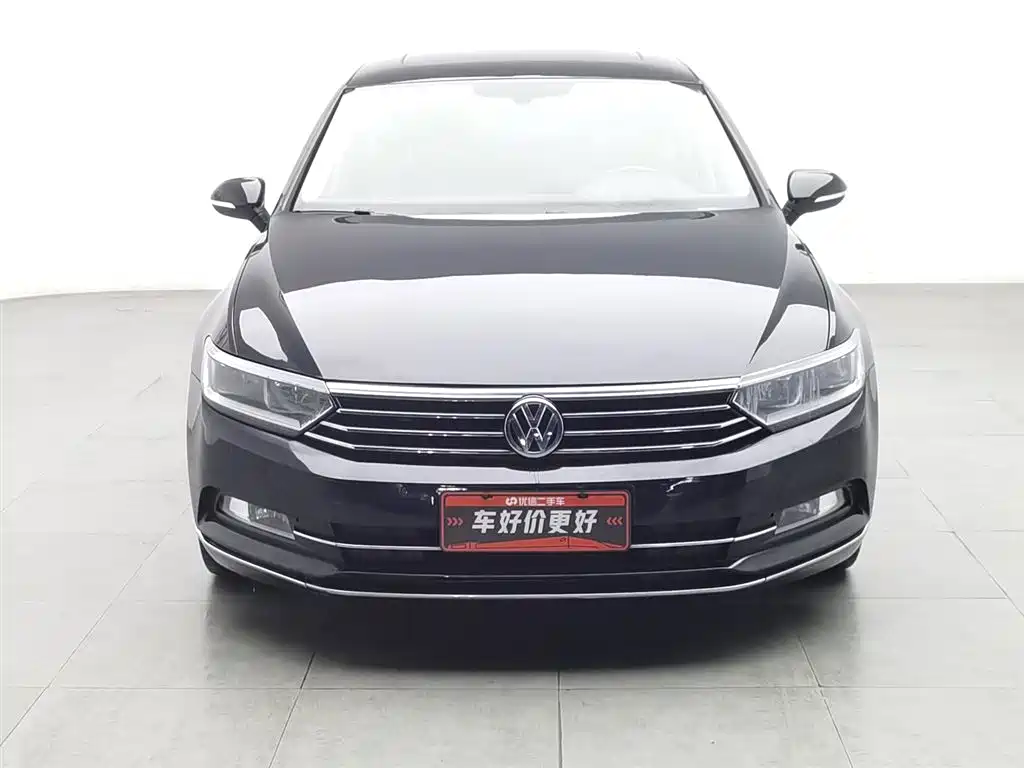 Volkswagen Magotan 2018 380TSI DSG Luxury фото 3