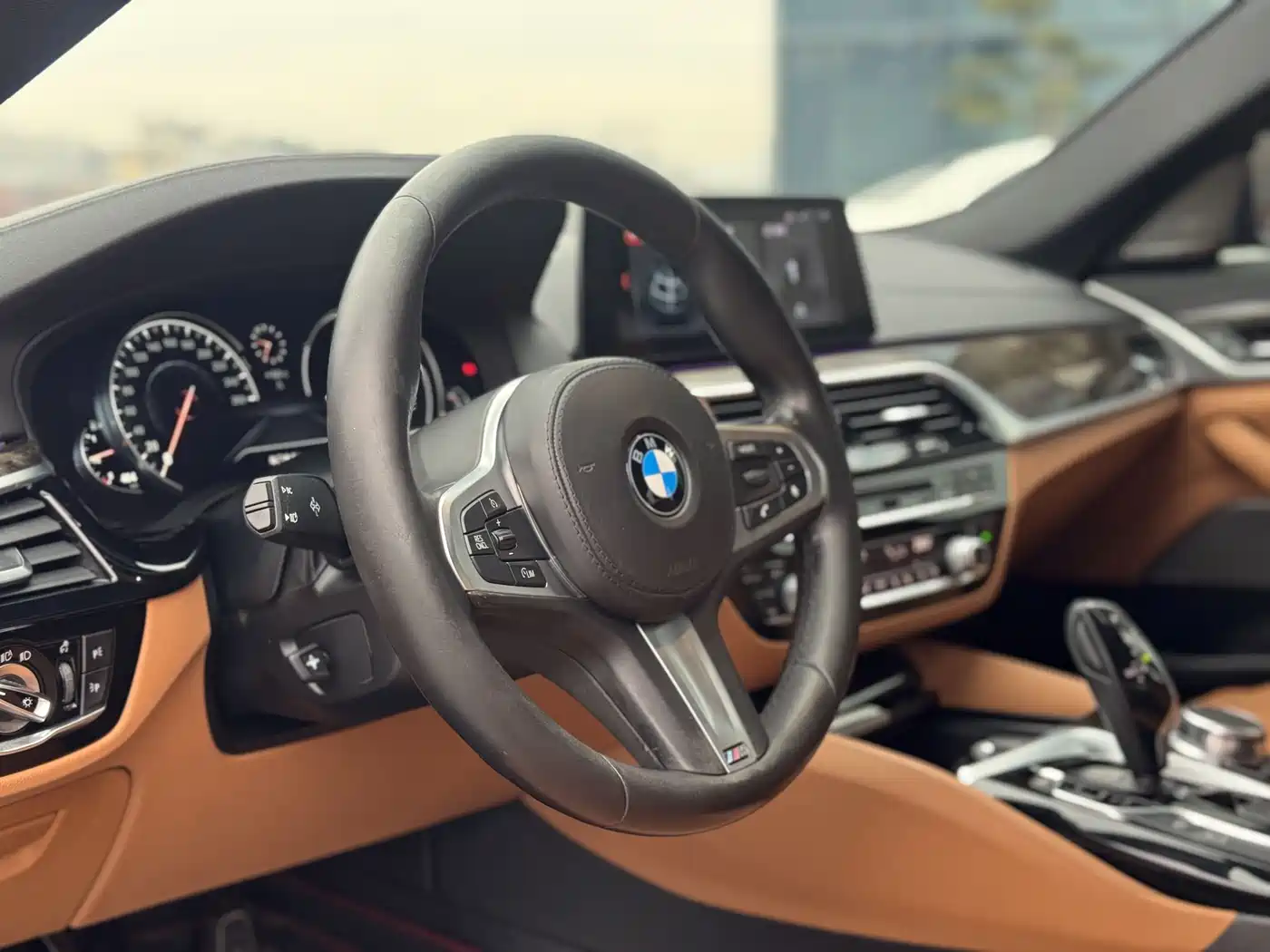 BMW 5 Series 2018 530Li Premium M Sport Package фото 10