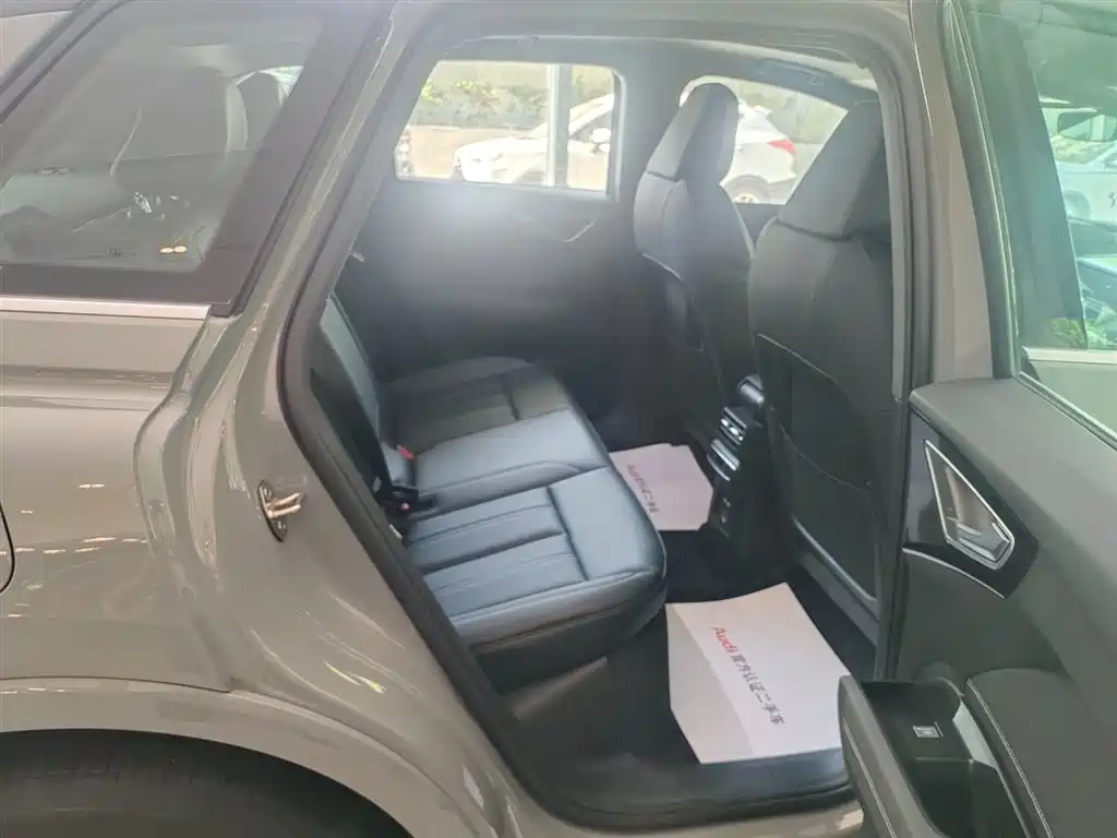 Audi Q4 e-tron 2024 40 e-tron Creation Edition фото 11