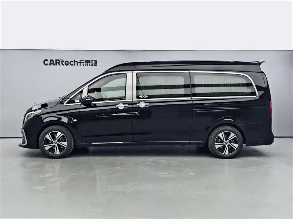 Mercedes-Benz Vito 2023 2.0T Business 7-Seater фото 4