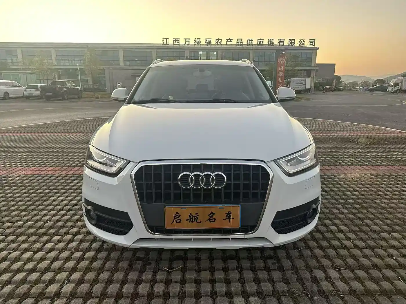 Audi Q3 2013 35 TFSI quattro Comfort фото 2