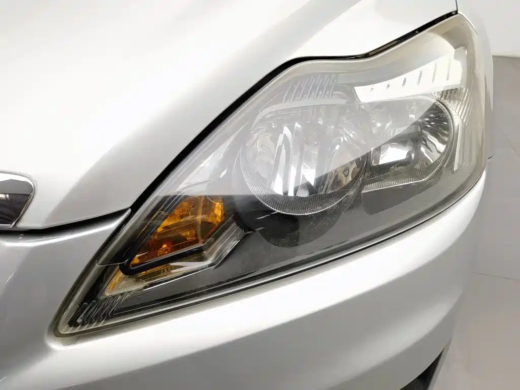 Ford Focus 2010 2011 Hatchback 1.8L Manual Classic