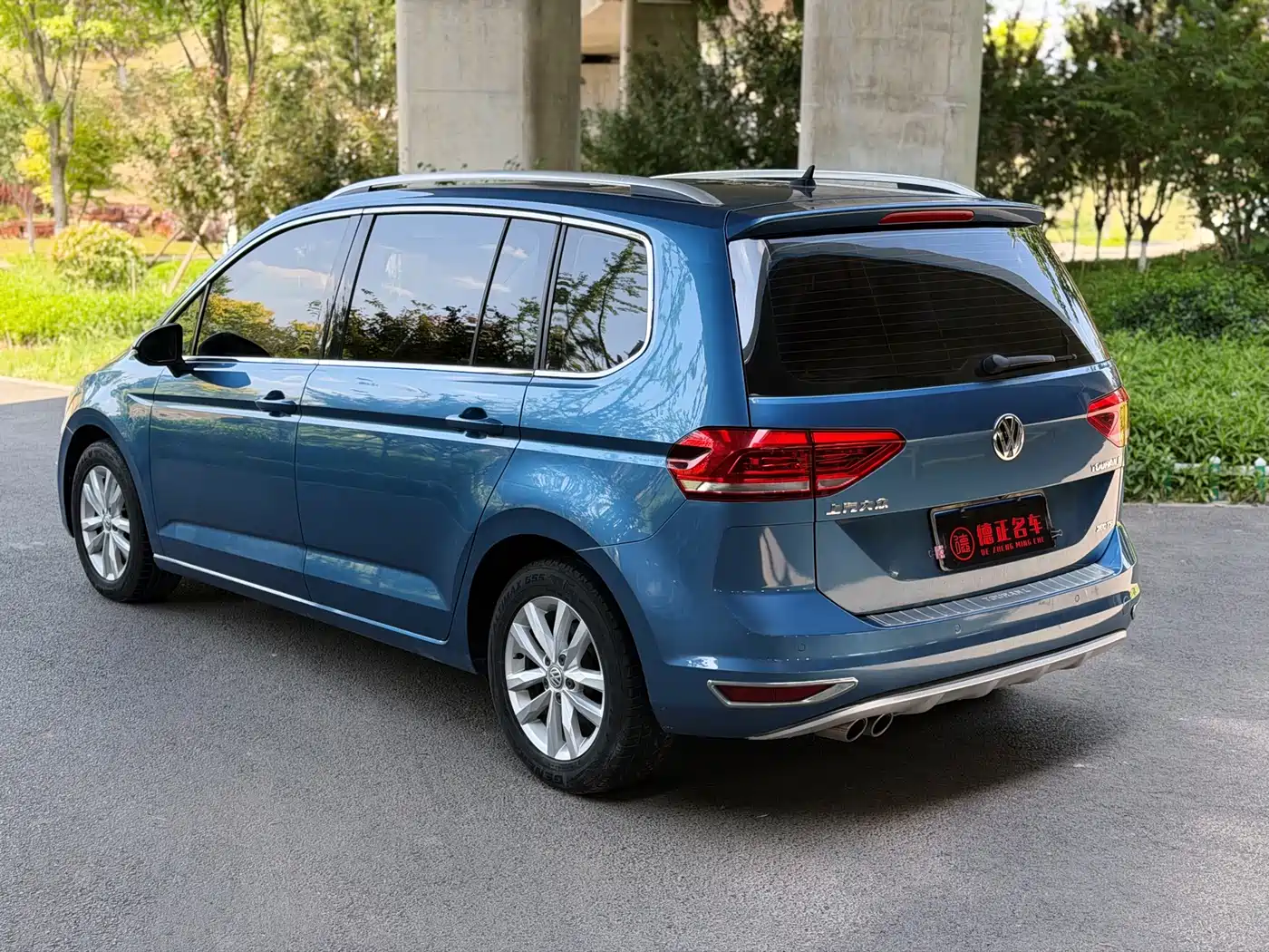 Volkswagen Touran 2018 Touran L 280TSI DSG Comfort 7-seater China V фото 6